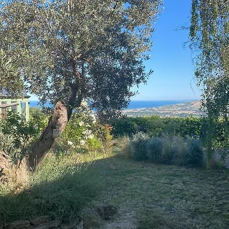 Casa Vusciche - Stanza Di Artemisia * Розето-дельи-Абруцци