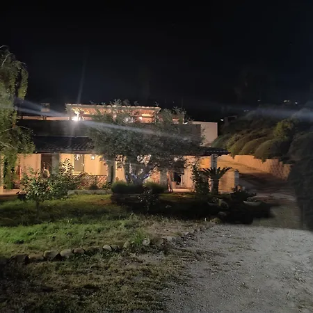Casa Vusciche - Stanza Di Artemisia * Розето-дельи-Абруцци